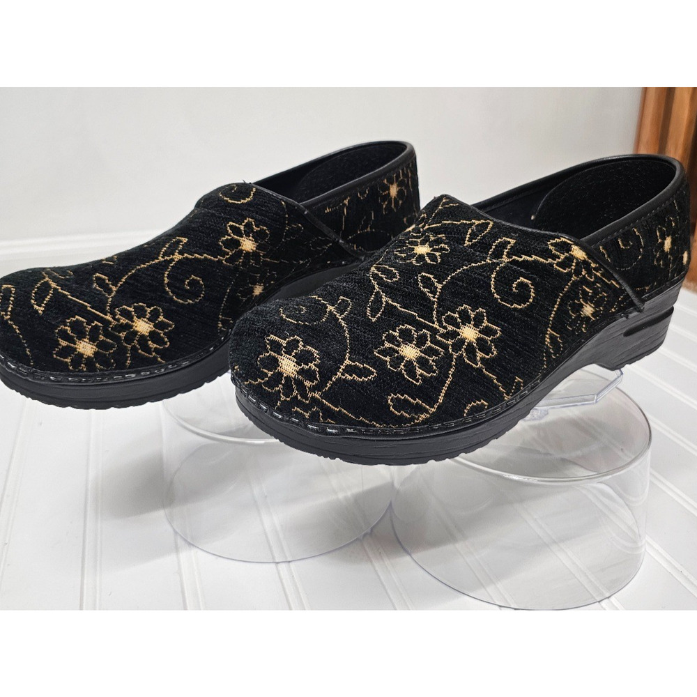 Sanita Slip-on Mule Clogs Womens Black and GOld Casual comfort SIZE 9 US